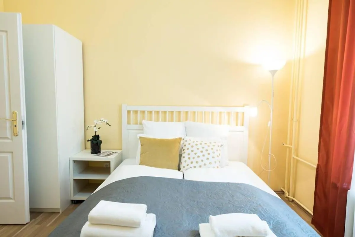 Apartment Ultra Central - Next To The Synagogue - Air Conditioning Budapest Hungary